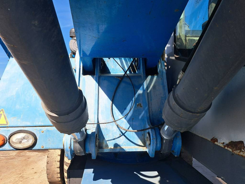 Hulladék kotró a következők szállításához hulladék Fuchs MHL 335: 8 kép. Hulladék kotró a következők szállításához hulladék Fuchs MHL 335: 8 kép.