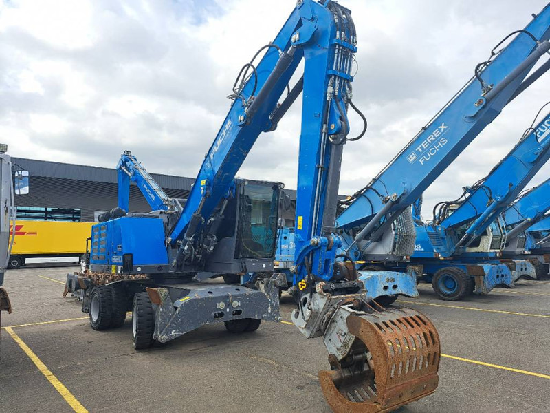 Fuchs MHL320F + Grapple - Hulladék kotró: 2 kép. Fuchs MHL320F + Grapple - Hulladék kotró: 2 kép.
