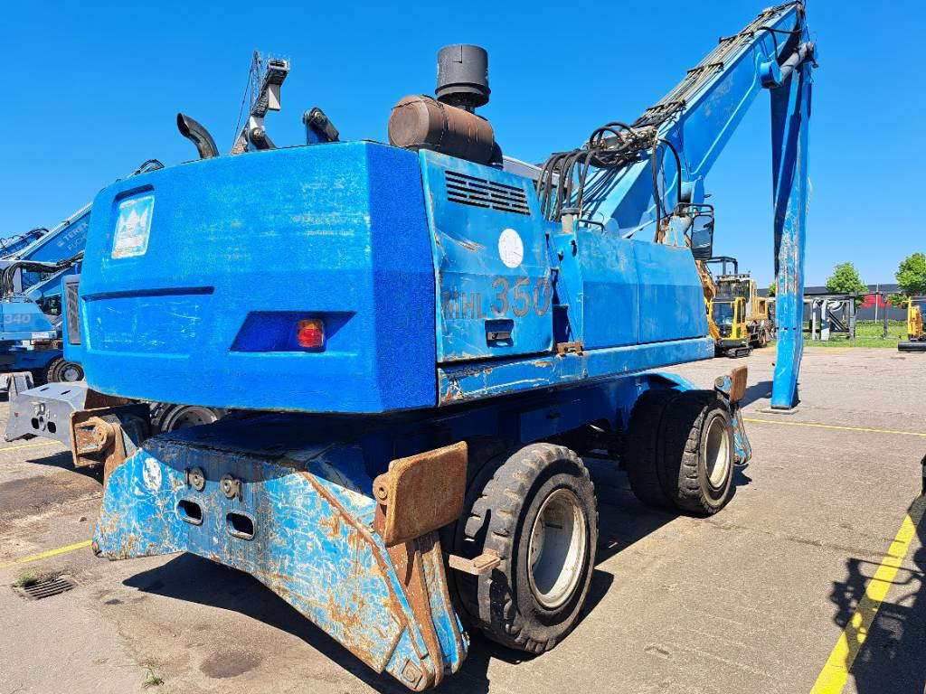 Fuchs MHL350C + generator - Hulladék kotró: 2 kép. Fuchs MHL350C + generator - Hulladék kotró: 2 kép.