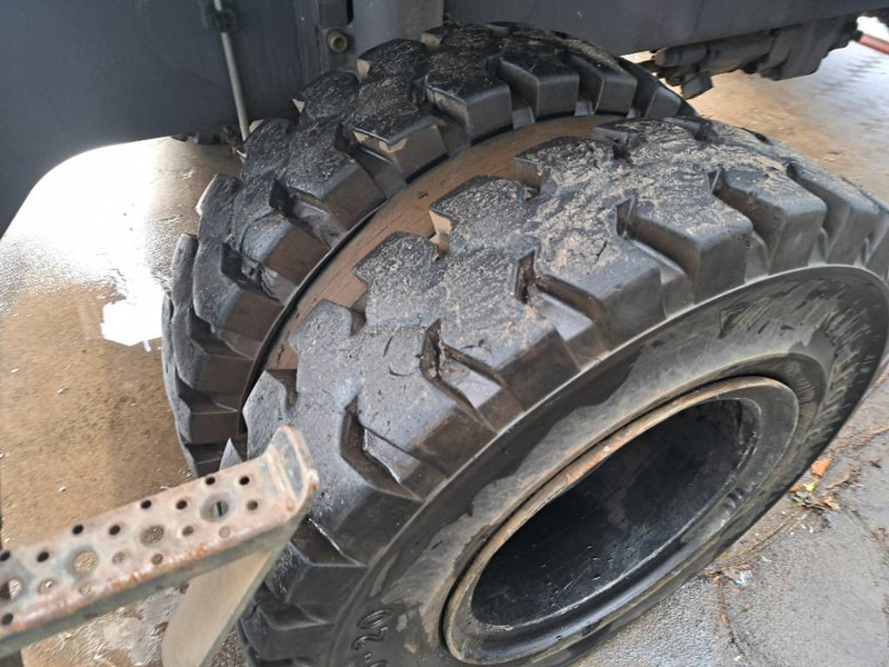 Fuchs MHL350F - Hulladék kotró: 3 kép. Fuchs MHL350F - Hulladék kotró: 3 kép.