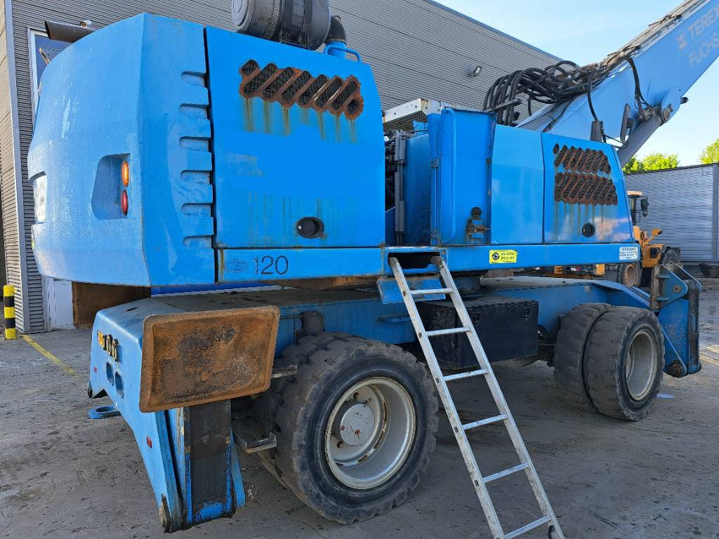 Fuchs MHL360D - Hulladék kotró: 4 kép. Fuchs MHL360D - Hulladék kotró: 4 kép.