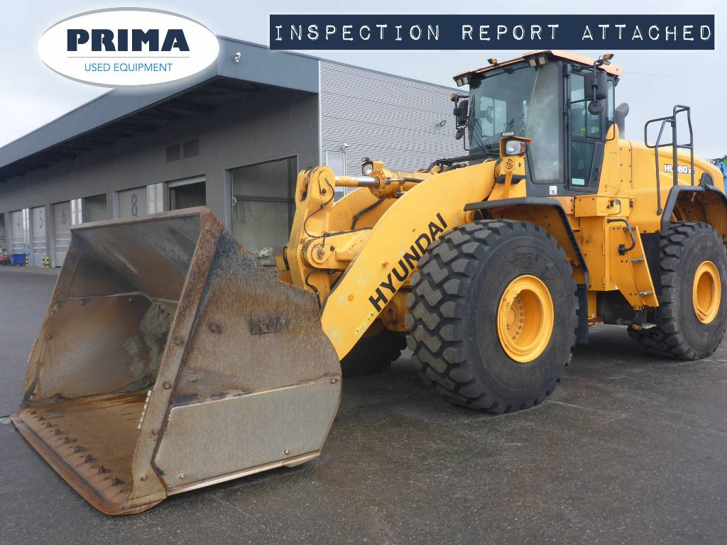 Hyundai HL980XT - Gumikerekes homlokrakodó: 1 kép. Hyundai HL980XT - Gumikerekes homlokrakodó: 1 kép.