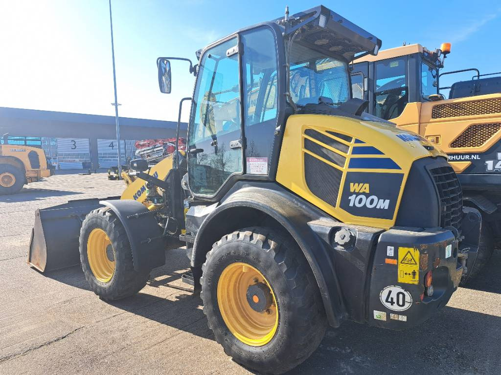 Komatsu WA100-8E0 - Gumikerekes homlokrakodó: 5 kép. Komatsu WA100-8E0 - Gumikerekes homlokrakodó: 5 kép.