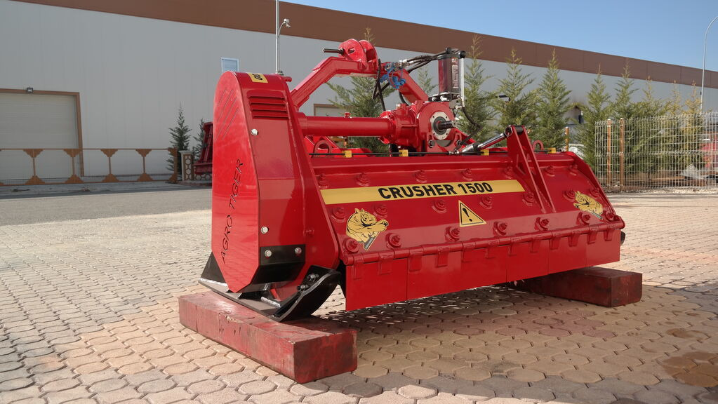 ELİBOL ELİBOL STONE CRUSHER - Talajművelő gep: 2 kép. ELİBOL ELİBOL STONE CRUSHER - Talajművelő gep: 2 kép.