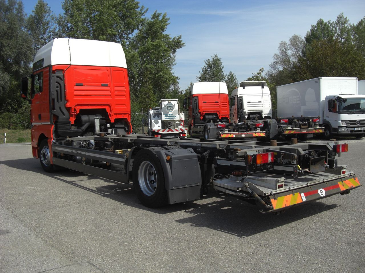 MAN 18360XXL TGX / LBW - Cserefelépítményes teherautó: 4 kép. MAN 18360XXL TGX / LBW - Cserefelépítményes teherautó: 4 kép.