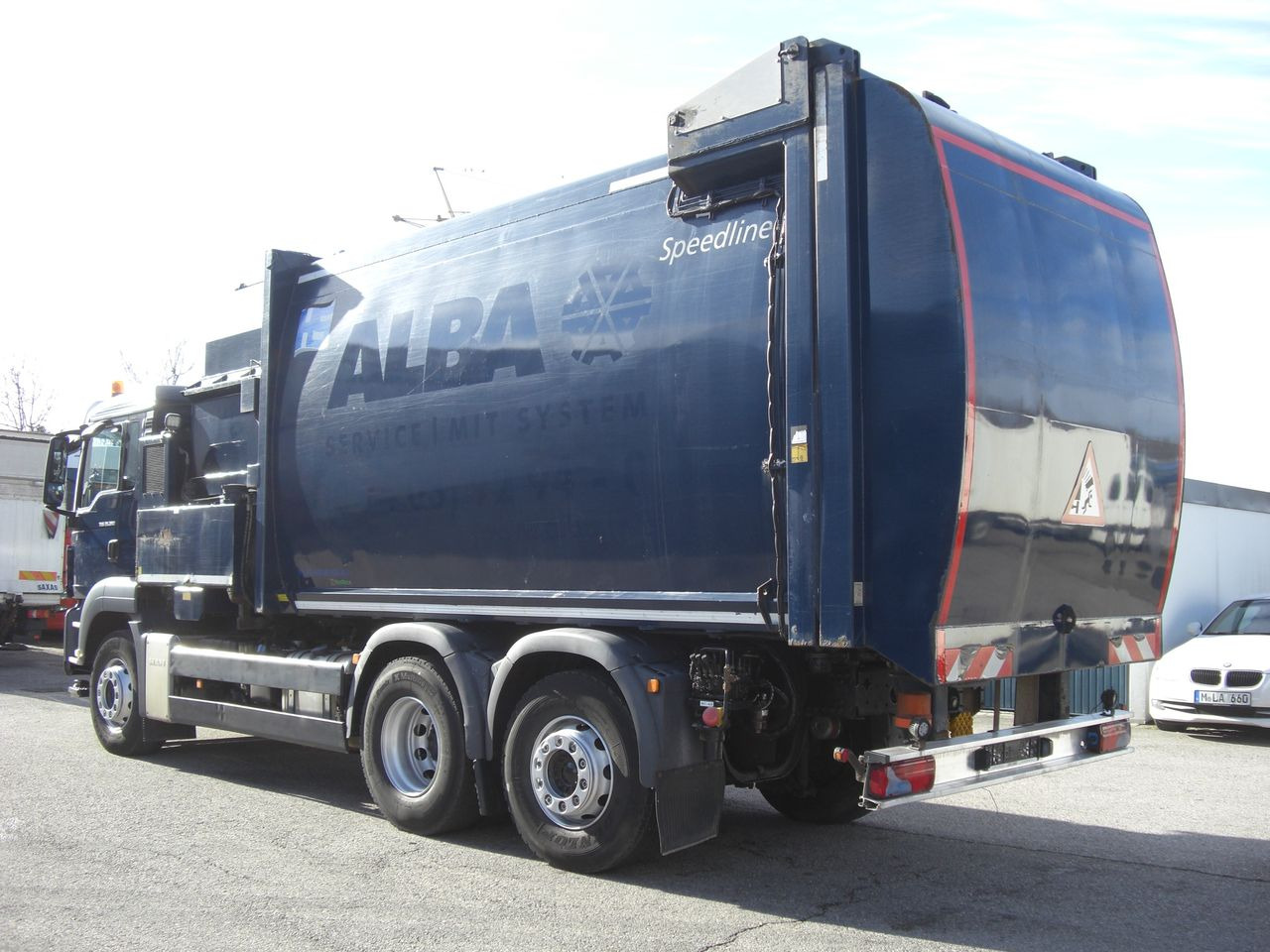 MAN 26360FNLL / RECHTSGEST. - Szemetesautó: 4 kép. MAN 26360FNLL / RECHTSGEST. - Szemetesautó: 4 kép.