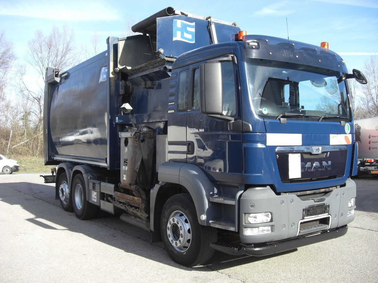 MAN 26360LL / Rechtsgesteuert MAN 26360LL / Rechtsgesteuert - Szemetesautó: 2 kép. MAN 26360LL / Rechtsgesteuert MAN 26360LL / Rechtsgesteuert - Szemetesautó: 2 kép.