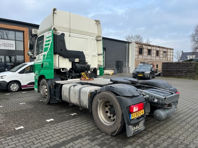 DAF CF 460 SC FT 4x2t PTO - Nyergesvontató: 4 kép. DAF CF 460 SC FT 4x2t PTO - Nyergesvontató: 4 kép.