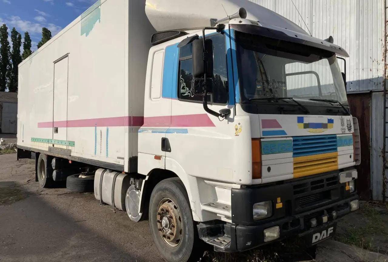 DAF CF 85 Container body - Cserefelépítményes teherautó: 3 kép. DAF CF 85 Container body - Cserefelépítményes teherautó: 3 kép.