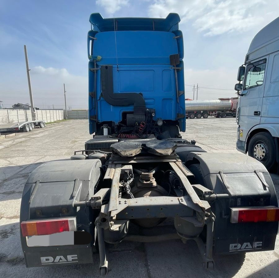 DAF CF 85.430 Tractor head - Nyergesvontató: 3 kép. DAF CF 85.430 Tractor head - Nyergesvontató: 3 kép.