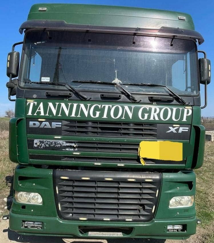 DAF XF 95.430 Tractor unit - Nyergesvontató: 1 kép. DAF XF 95.430 Tractor unit - Nyergesvontató: 1 kép.
