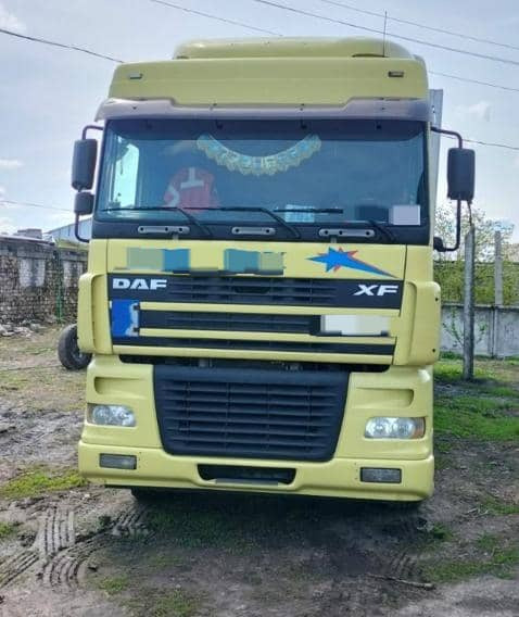 DAF XF 95 - Nyergesvontató: 2 kép. DAF XF 95 - Nyergesvontató: 2 kép.