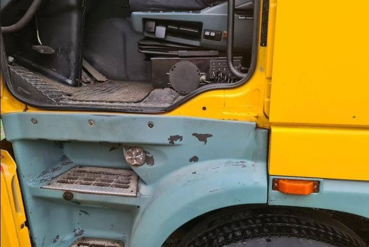 DAF XF 95 Tractor unit - Nyergesvontató: 5 kép. DAF XF 95 Tractor unit - Nyergesvontató: 5 kép.