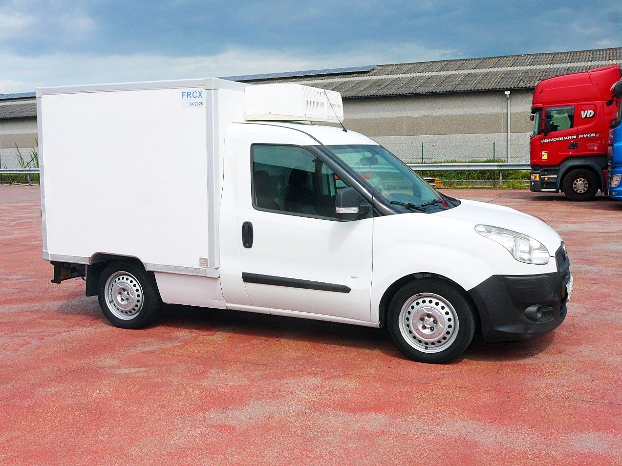 Fiat DOBLO 1.3 KUHLKOFFER RELEC FROID TR 22 -20C - Hűtős kisteherautó: 2 kép. Fiat DOBLO 1.3 KUHLKOFFER RELEC FROID TR 22 -20C - Hűtős kisteherautó: 2 kép.