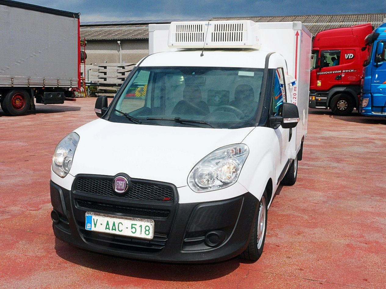 Fiat DOBLO 1.3 KUHLKOFFER RELEC FROID TR 22 -20C - Hűtős kisteherautó: 4 kép. Fiat DOBLO 1.3 KUHLKOFFER RELEC FROID TR 22 -20C - Hűtős kisteherautó: 4 kép.