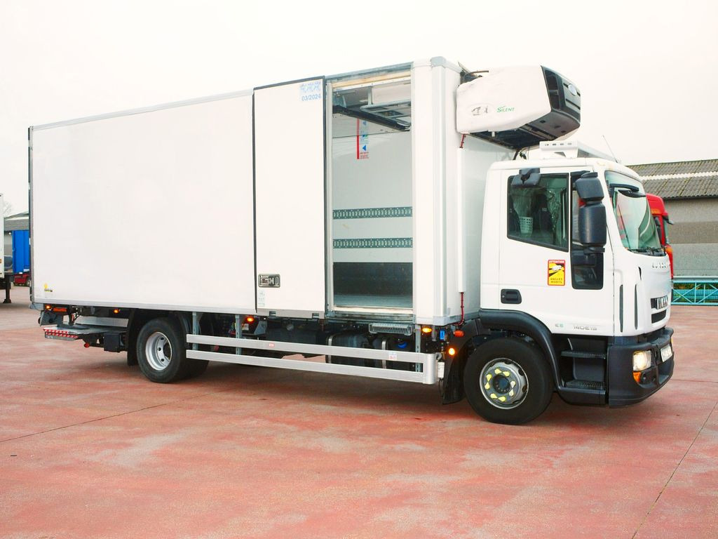 Iveco 140E19 EUROCARGO KUHLKOFFER CARRIER SUPRA 1250MT - Hűtős teherautó: 3 kép. Iveco 140E19 EUROCARGO KUHLKOFFER CARRIER SUPRA 1250MT - Hűtős teherautó: 3 kép.