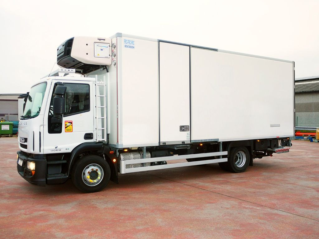 Iveco 140E19 EUROCARGO KUHLKOFFER CARRIER SUPRA 1250MT - Hűtős teherautó: 4 kép. Iveco 140E19 EUROCARGO KUHLKOFFER CARRIER SUPRA 1250MT - Hűtős teherautó: 4 kép.