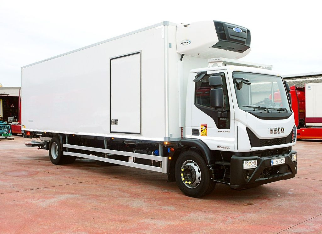 Iveco 190E28 EUROCARGO KUHLKOFFER CARRIER SUPRA 1150MT - Hűtős teherautó: 2 kép. Iveco 190E28 EUROCARGO KUHLKOFFER CARRIER SUPRA 1150MT - Hűtős teherautó: 2 kép.