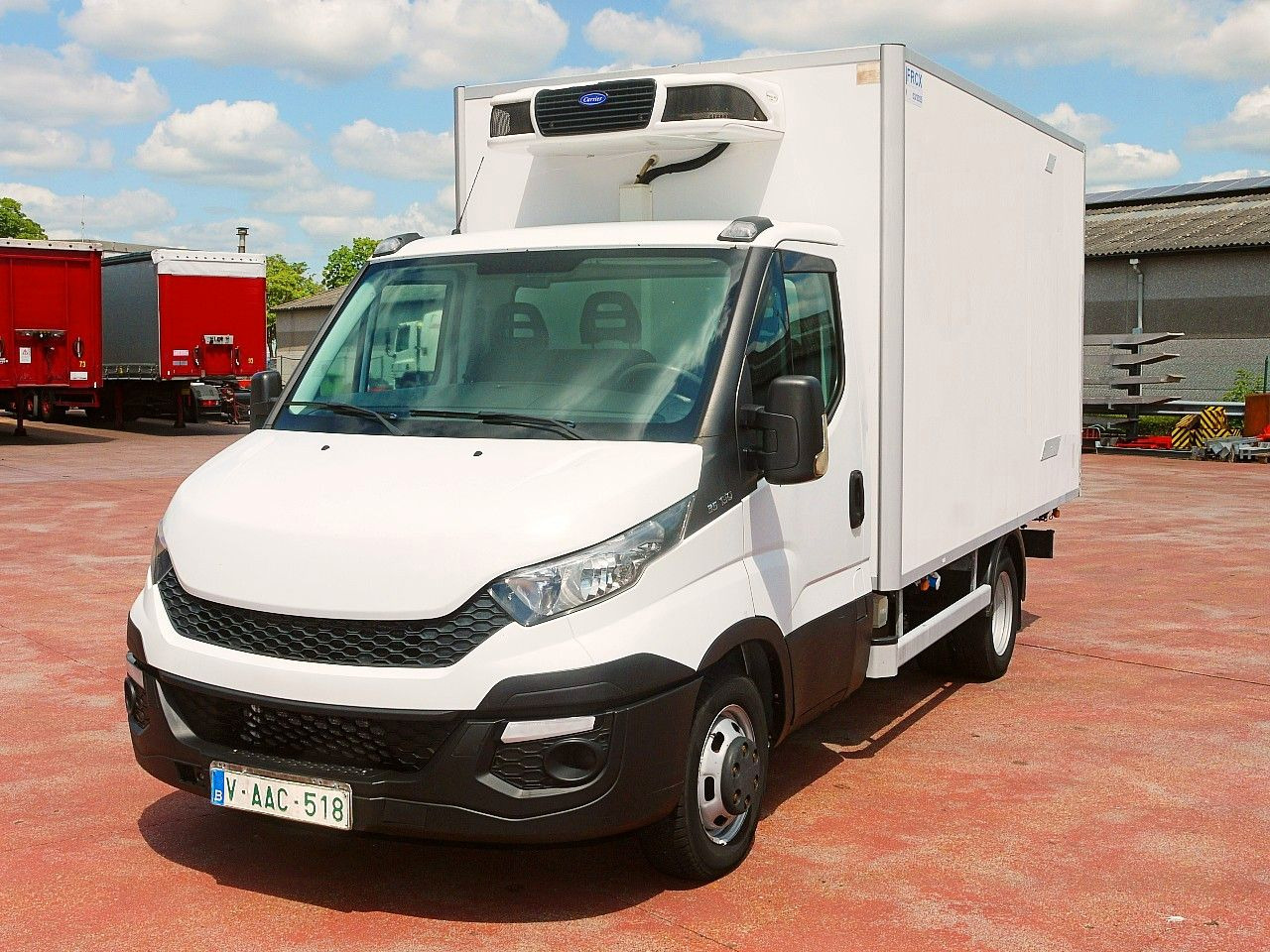 Iveco 35C13 DAILY KUHLKOFFER CARRIER PULSOR 400 AIRCO - Hűtős kisteherautó: 5 kép. Iveco 35C13 DAILY KUHLKOFFER CARRIER PULSOR 400 AIRCO - Hűtős kisteherautó: 5 kép.