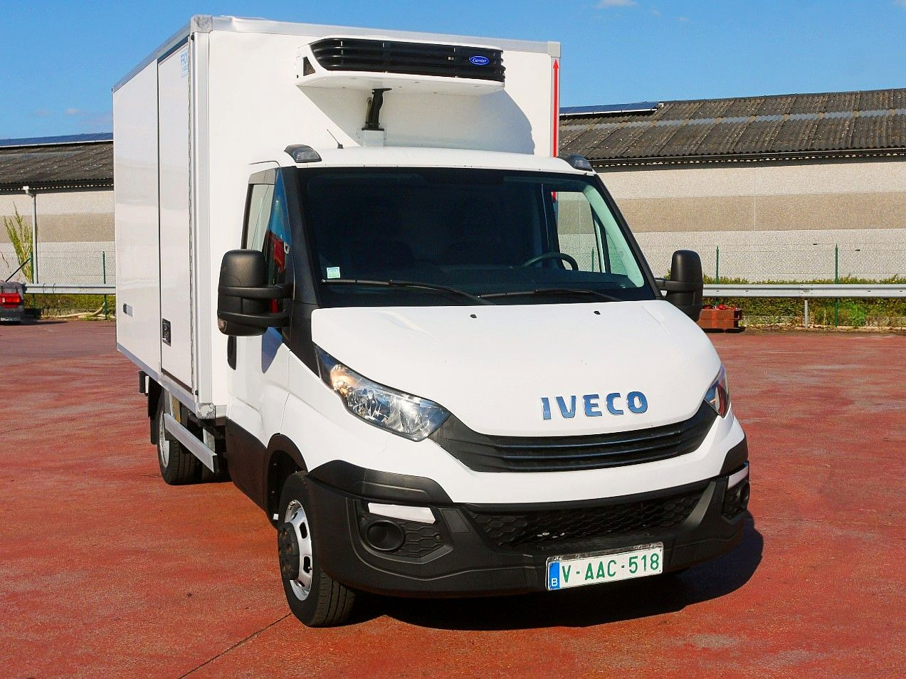 Iveco 35C14 DAILY KUHLKOFER CARRIER XARIOS 350 -20 A/C - Hűtős kisteherautó: 1 kép. Iveco 35C14 DAILY KUHLKOFER CARRIER XARIOS 350 -20 A/C - Hűtős kisteherautó: 1 kép.