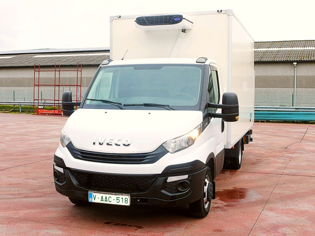 Iveco 35C14 KUHLKOFFER 4.4m CARRIER VIENTO LBW - Hűtős kisteherautó: 5 kép. Iveco 35C14 KUHLKOFFER 4.4m CARRIER VIENTO LBW - Hűtős kisteherautó: 5 kép.