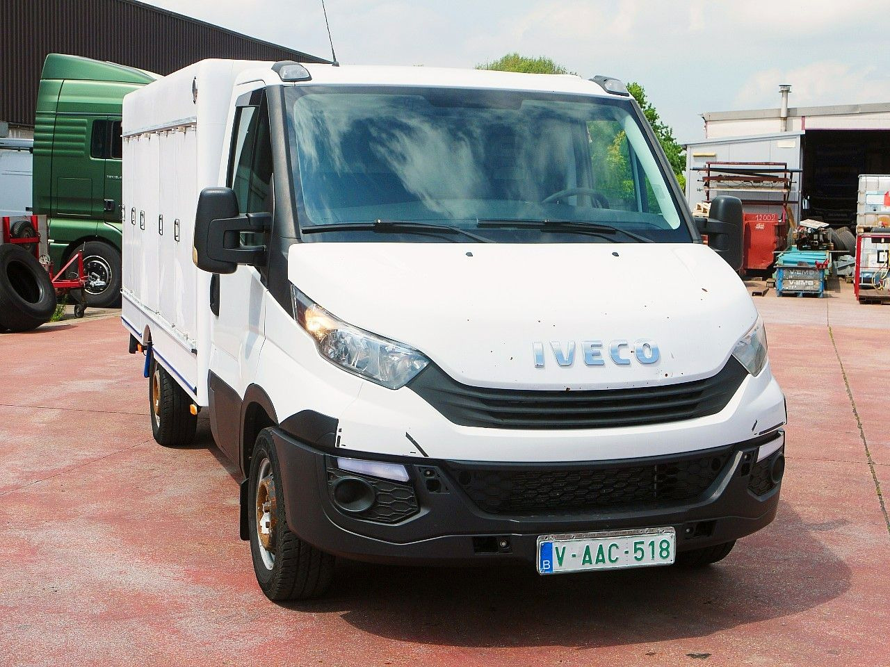 Iveco 35S12 DAILY ISOTHERM KOFFER 5 TURIG / AIRCO - Hűtős kisteherautó: 1 kép. Iveco 35S12 DAILY ISOTHERM KOFFER 5 TURIG / AIRCO - Hűtős kisteherautó: 1 kép.