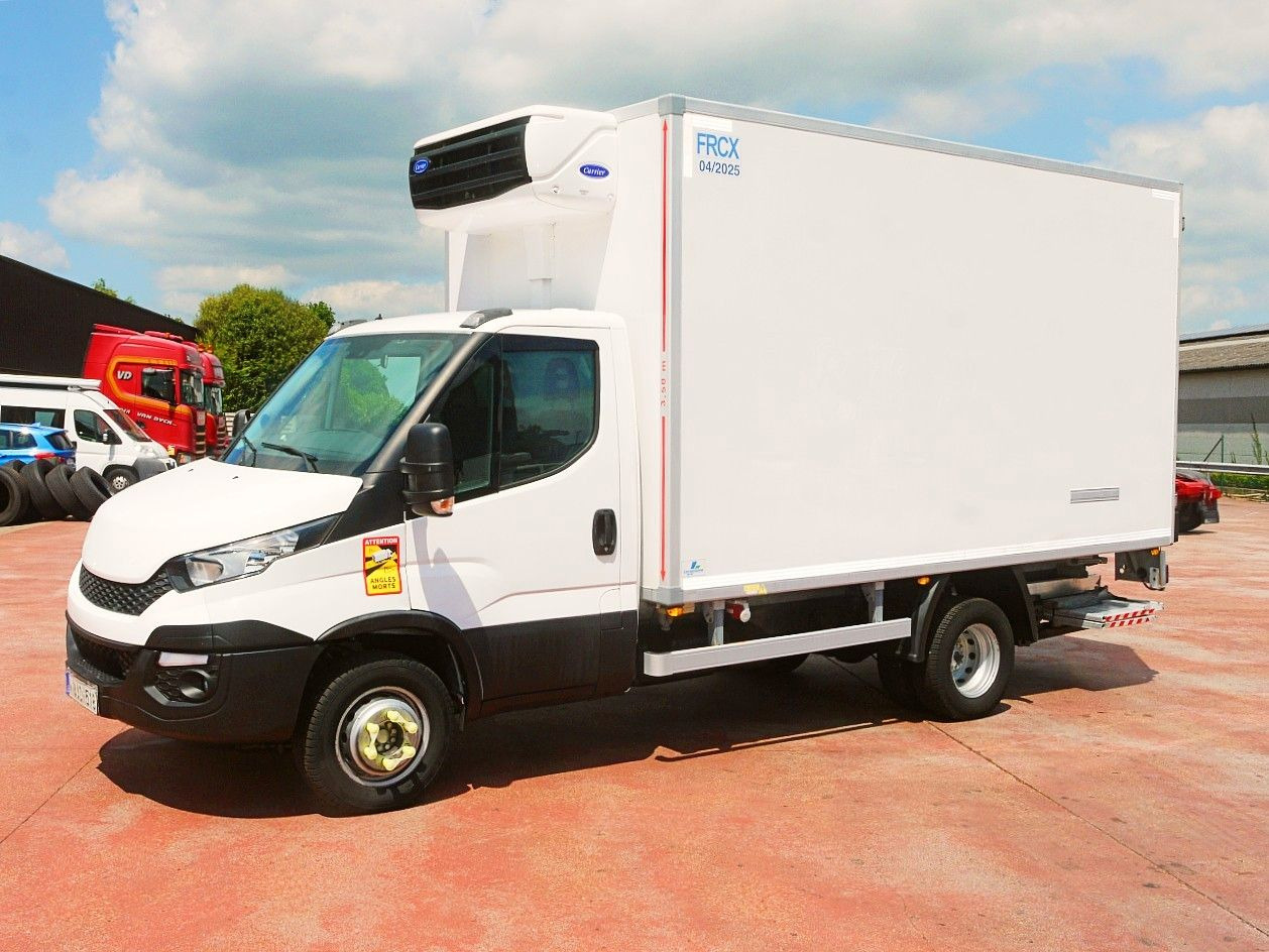 Iveco 70C17 KUHLKOFFER CARRIER XARIOS 500 A/C LUFT LBW - Hűtős kisteherautó: 4 kép. Iveco 70C17 KUHLKOFFER CARRIER XARIOS 500 A/C LUFT LBW - Hűtős kisteherautó: 4 kép.