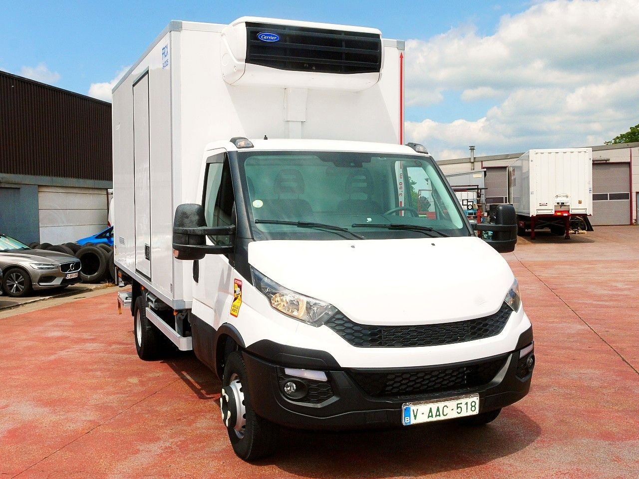 Iveco 70C17 KUHLKOFFER CARRIER XARIOS 500 A/C LUFT LBW - Hűtős kisteherautó: 1 kép. Iveco 70C17 KUHLKOFFER CARRIER XARIOS 500 A/C LUFT LBW - Hűtős kisteherautó: 1 kép.