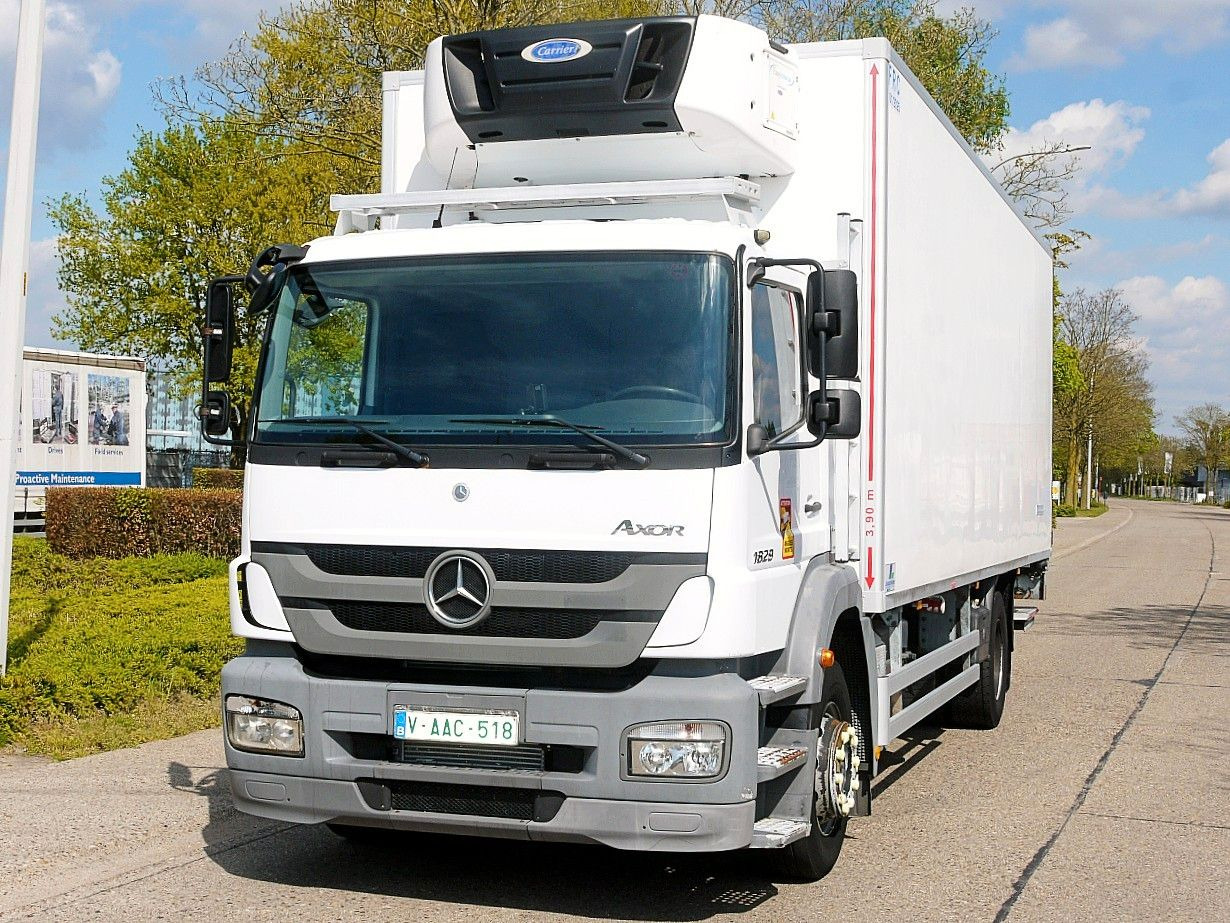 Mercedes-Benz 1829 AXOR FLEISHBAHNEN KUHKOFFER CARRIER SUPRA - Hűtős teherautó, Darus autó: 1 kép. Mercedes-Benz 1829 AXOR FLEISHBAHNEN KUHKOFFER CARRIER SUPRA - Hűtős teherautó, Darus autó: 1 kép.