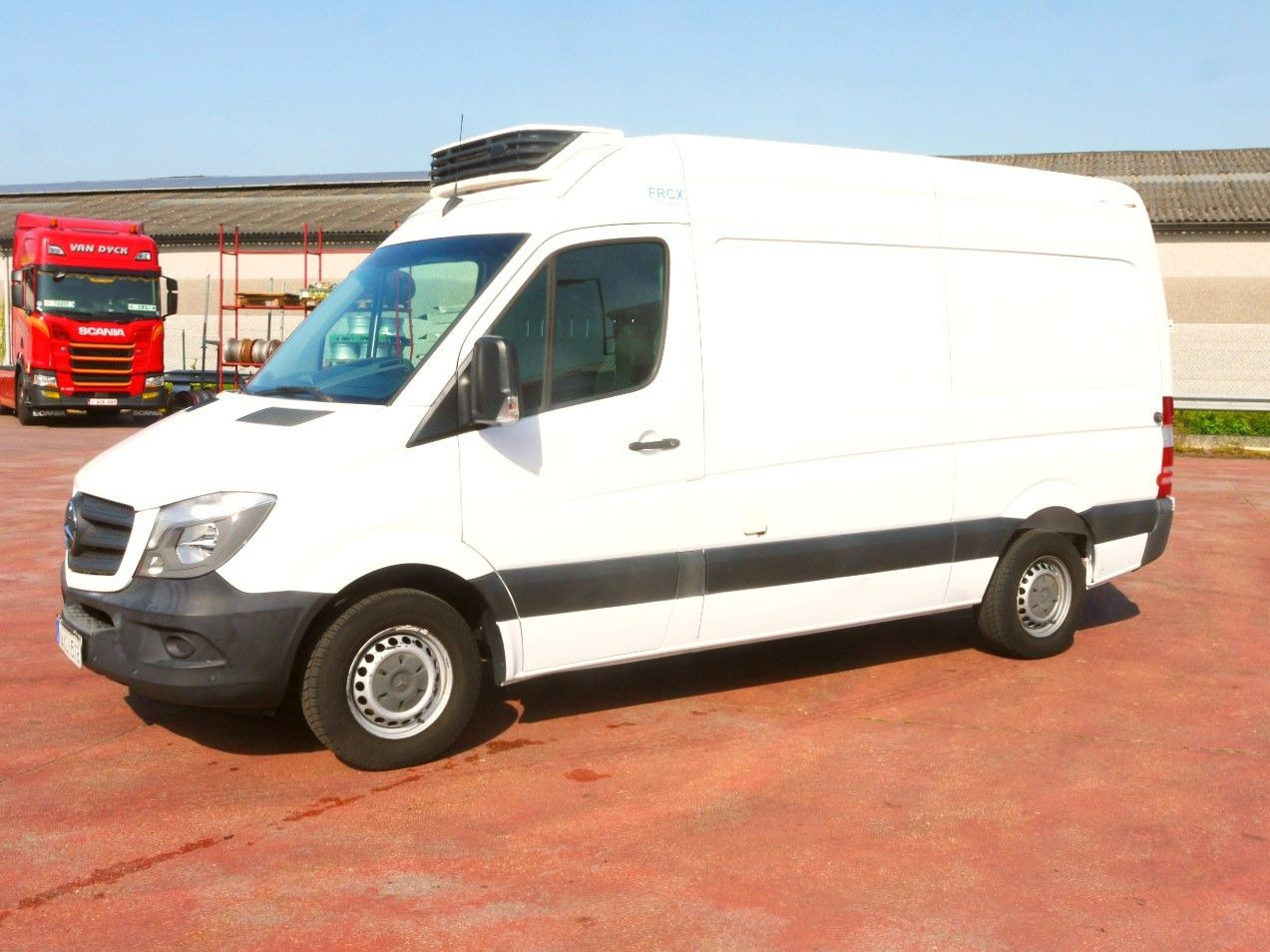 Mercedes-Benz 313 SPRINTER KUHLKASTENWAGEN CARRIER XARIOS -20C - Hűtős kisteherautó: 4 kép. Mercedes-Benz 313 SPRINTER KUHLKASTENWAGEN CARRIER XARIOS -20C - Hűtős kisteherautó: 4 kép.