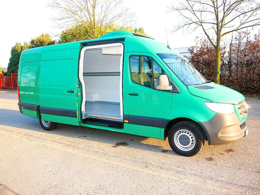 Mercedes-Benz 314 SPRINTER MAXI KUHLKASTGENWAGEN CARIER XARIOS - Hűtős kisteherautó: 3 kép. Mercedes-Benz 314 SPRINTER MAXI KUHLKASTGENWAGEN CARIER XARIOS - Hűtős kisteherautó: 3 kép.