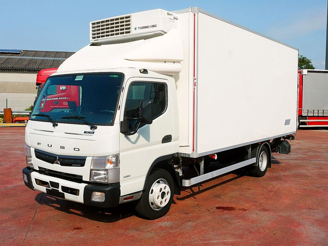 Mitsubishi FUSO CANTER 3.0 KUHLKOFFER THERMOKING V800 MT AC - Hűtős kisteherautó: 4 kép. Mitsubishi FUSO CANTER 3.0 KUHLKOFFER THERMOKING V800 MT AC - Hűtős kisteherautó: 4 kép.