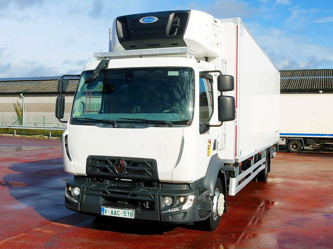Renault D 16.250 KUHLKOFFER CARRIER SUPRA 1150MT A/C - Hűtős teherautó: 5 kép. Renault D 16.250 KUHLKOFFER CARRIER SUPRA 1150MT A/C - Hűtős teherautó: 5 kép.