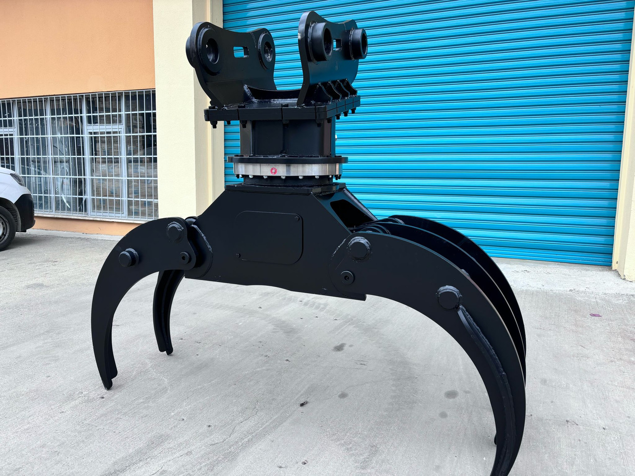 LOG - TIMBER GRAPPLE - Fakitermelő gép: 4 kép. LOG - TIMBER GRAPPLE - Fakitermelő gép: 4 kép.