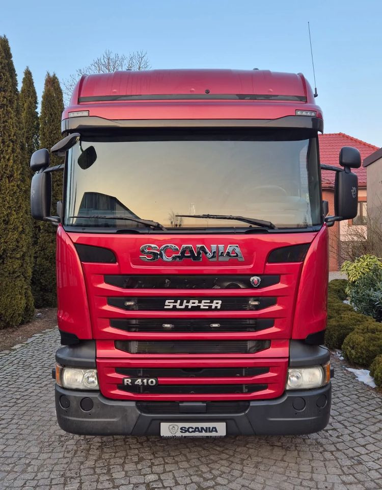 Scania R410 - Nyergesvontató: 2 kép. Scania R410 - Nyergesvontató: 2 kép.