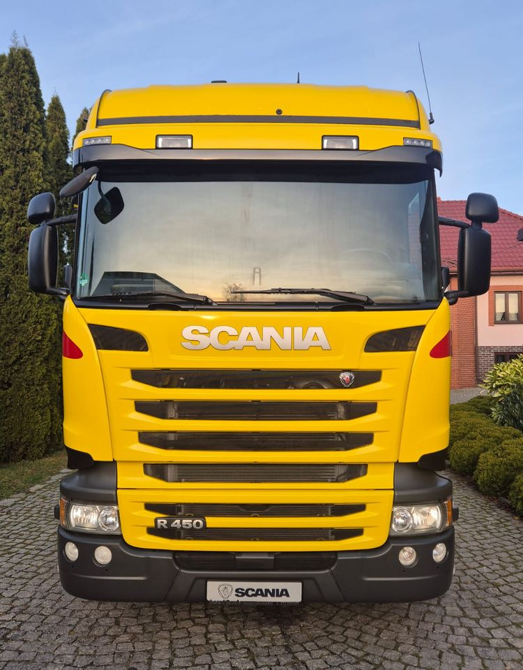Scania R450 - Nyergesvontató: 2 kép. Scania R450 - Nyergesvontató: 2 kép.