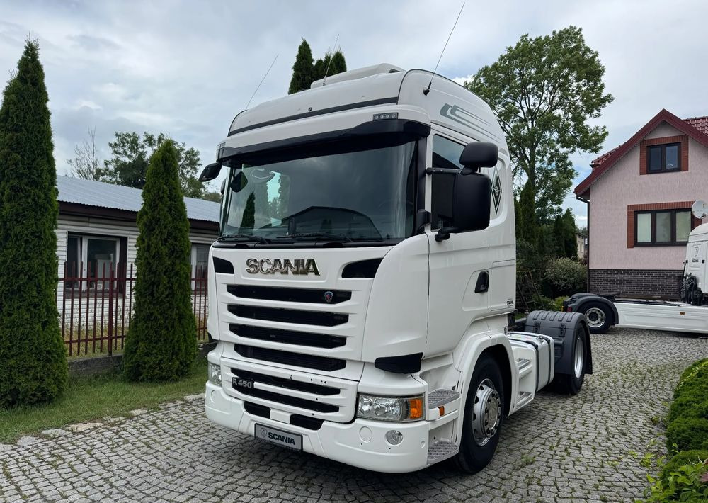 Scania R450 - Nyergesvontató: 1 kép. Scania R450 - Nyergesvontató: 1 kép.