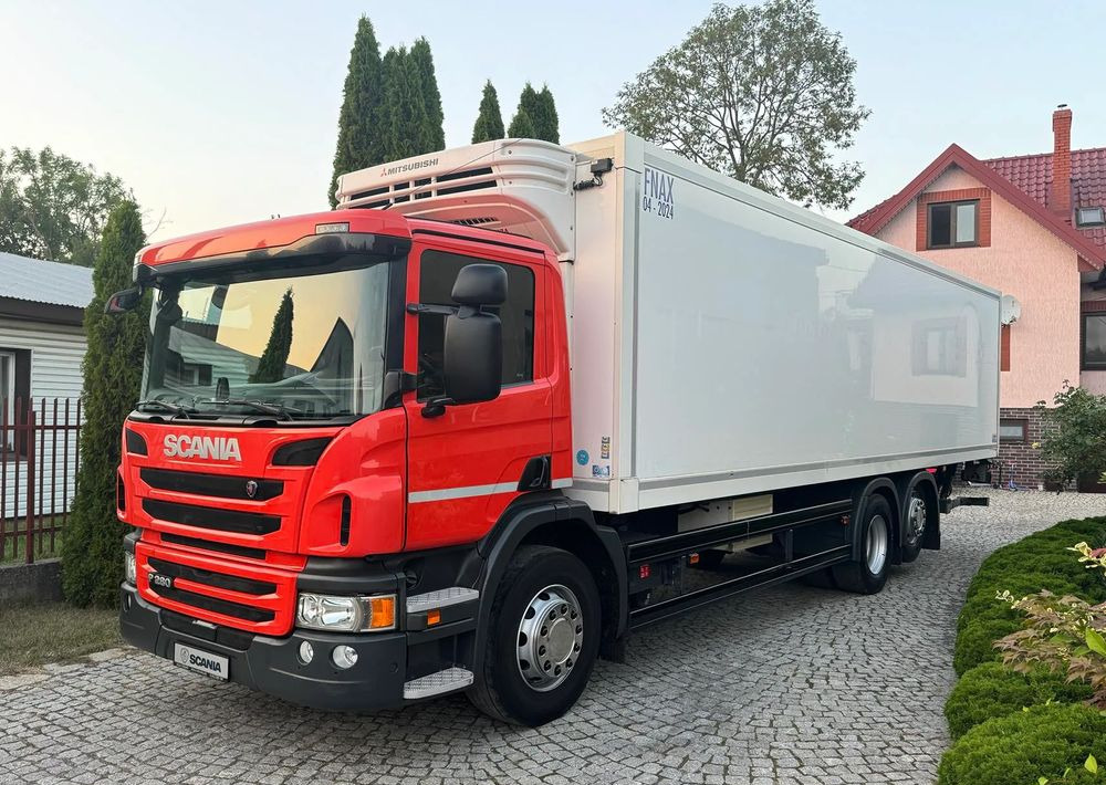 Scania P280 - Hűtős teherautó: 3 kép. Scania P280 - Hűtős teherautó: 3 kép.