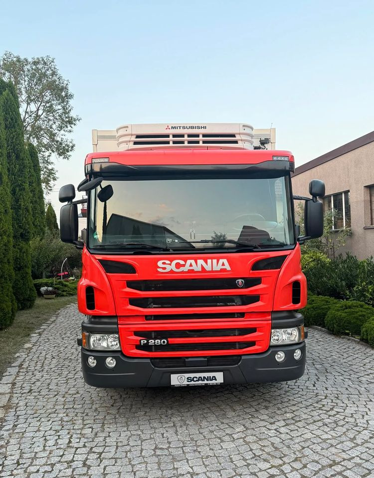 Scania P280 - Hűtős teherautó: 3 kép. Scania P280 - Hűtős teherautó: 3 kép.