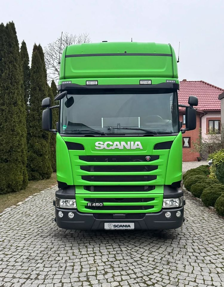 Scania R450 - Alvaz teherautó: 2 kép. Scania R450 - Alvaz teherautó: 2 kép.