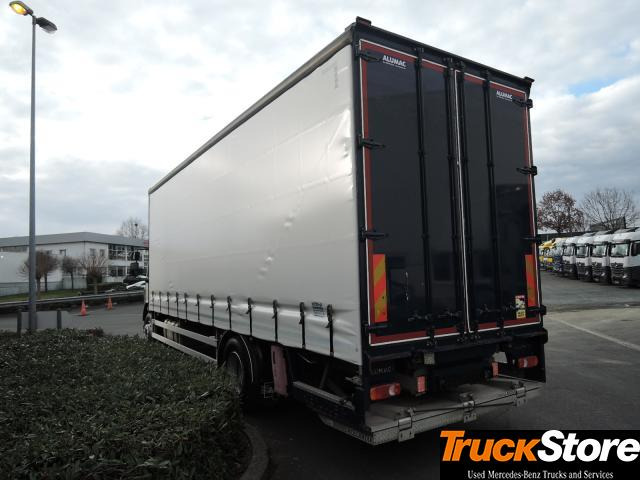 DAF LF 290 - Ponyvás teherautó: 5 kép. DAF LF 290 - Ponyvás teherautó: 5 kép.