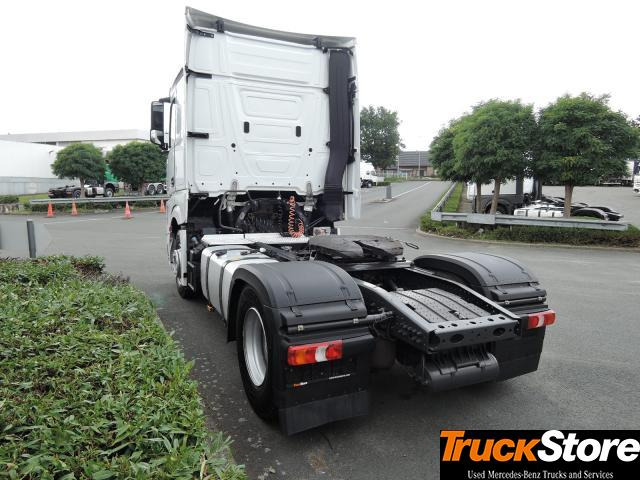 Mercedes-Benz Actros 1843 LS - Nyergesvontató: 5 kép. Mercedes-Benz Actros 1843 LS - Nyergesvontató: 5 kép.