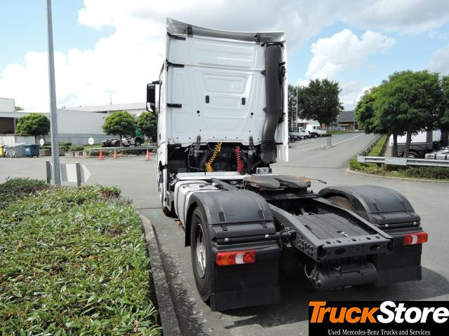 Mercedes-Benz Actros 1843 LS - Nyergesvontató: 5 kép. Mercedes-Benz Actros 1843 LS - Nyergesvontató: 5 kép.