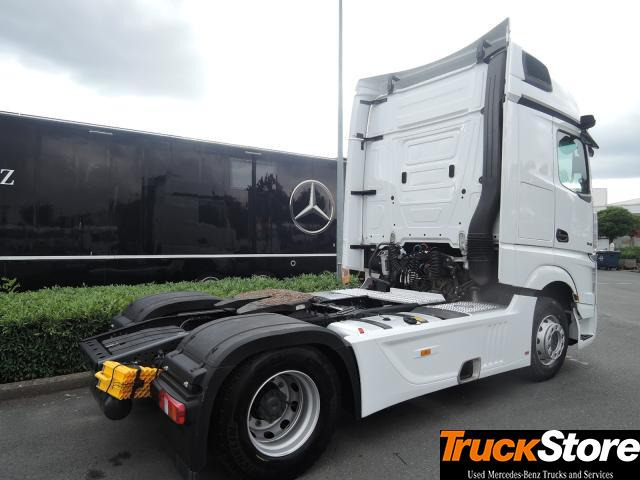 Mercedes-Benz Actros 1845 LS - Nyergesvontató: 5 kép. Mercedes-Benz Actros 1845 LS - Nyergesvontató: 5 kép.