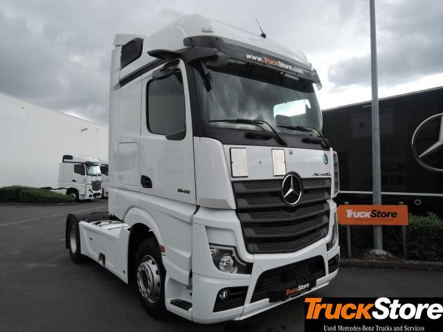 Mercedes-Benz Actros 1845 LS - Nyergesvontató: 3 kép. Mercedes-Benz Actros 1845 LS - Nyergesvontató: 3 kép.