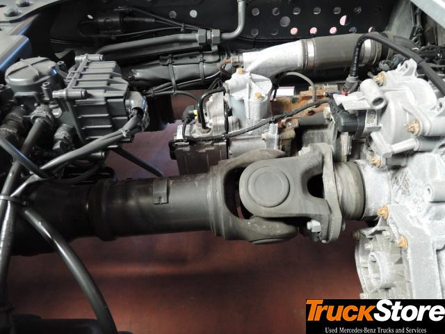 Mercedes-Benz Actros 1845 LS nRL - Nyergesvontató: 2 kép. Mercedes-Benz Actros 1845 LS nRL - Nyergesvontató: 2 kép.