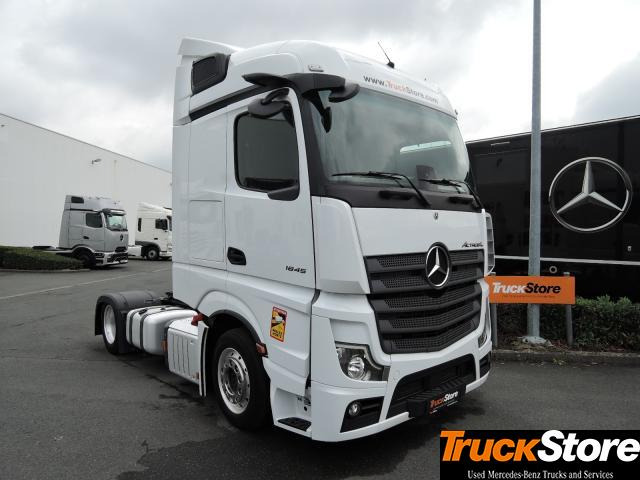 Mercedes-Benz Actros 1845 LS nRL - Nyergesvontató: 3 kép. Mercedes-Benz Actros 1845 LS nRL - Nyergesvontató: 3 kép.