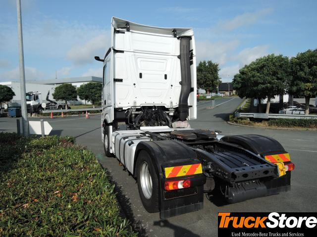 Mercedes-Benz Actros 1848 LS - Nyergesvontató: 5 kép. Mercedes-Benz Actros 1848 LS - Nyergesvontató: 5 kép.