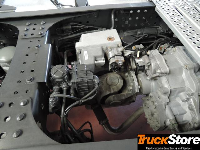 Nyergesvontató Mercedes-Benz Actros 1851 LS: 9 kép.