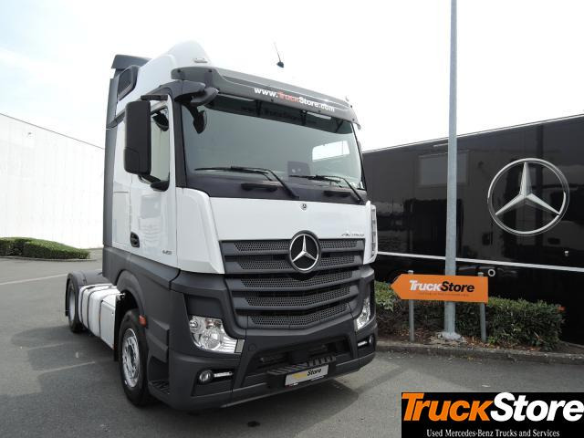 Mercedes-Benz Actros 1851 LS - Nyergesvontató: 3 kép. Mercedes-Benz Actros 1851 LS - Nyergesvontató: 3 kép.